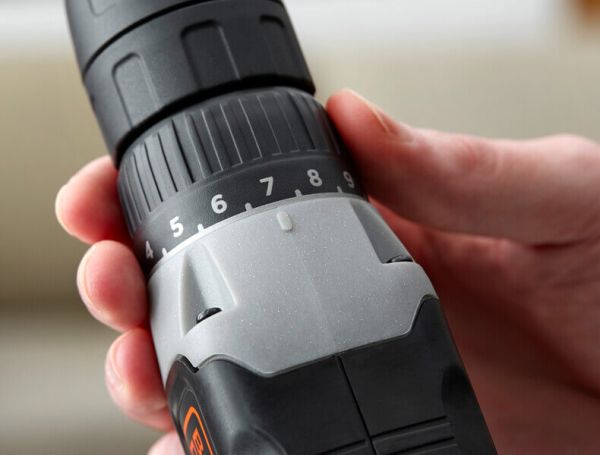 Дриль-шурупокрут акумуляторний BLACK+DECKER BCD001C1