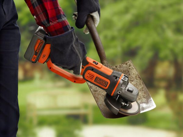 Шліфмашина кутова - болгарка акумуляторна BLACK+DECKER BCG720N