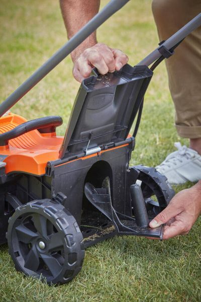 Газонокосарка акумуляторна BLACK+DECKER BCMW3318L2