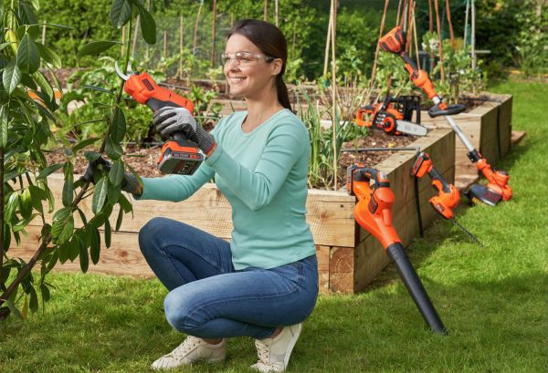 Ножиці садові - секатор акумуляторний BLACK+DECKER BCPP18D1