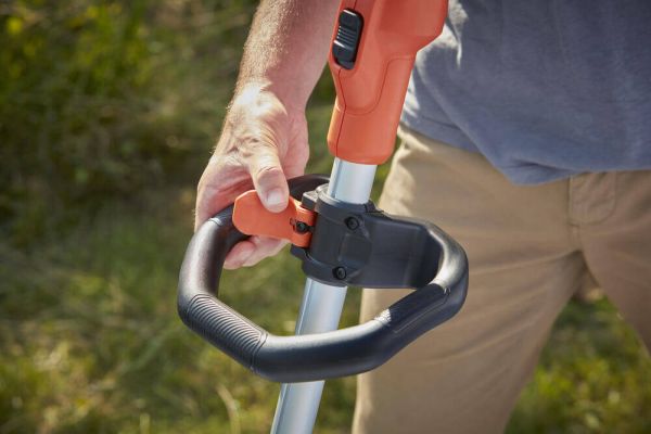 Тример акумуляторний безщітковий BLACK+DECKER BCSTA536L1