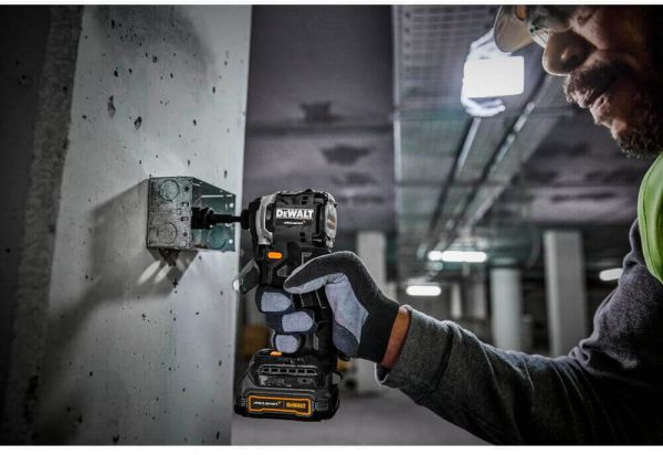 Шурупокрут ударний McLaren F1 TEAM LIMITED EDITION DeWALT DCF85ME2GT