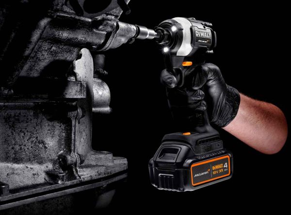 Шурупокрут ударний McLaren F1 TEAM LIMITED EDITION DeWALT DCF85MM1T