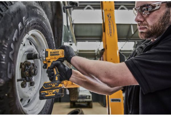 Гайкокрут ударний акумуляторний безщітковий DeWALT DCF891N