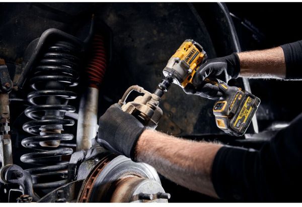 Гайкокрут ударний акумуляторний безщітковий DeWALT DCF923P2G