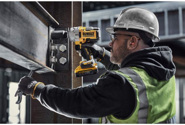 Гайкокрут ударний акумуляторний безщітковий DeWALT DCF961H2T