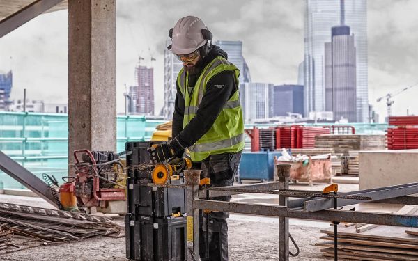 Шліфмашина кутова - болгарка акумуляторна безщіткова DeWALT DCG418X2