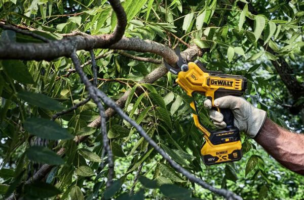 Ножиці садові - секатор акумуляторний DeWALT DCMPP568P1