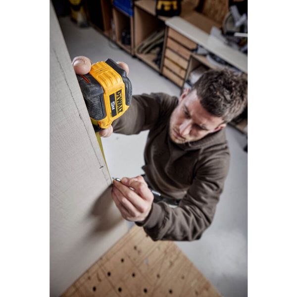 Рулетка вимірювальна COMPACT, 5 м х 28 мм DeWALT DWHT38114-0