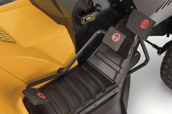 Трактор садовий бензиновий STIGA Estate7102W