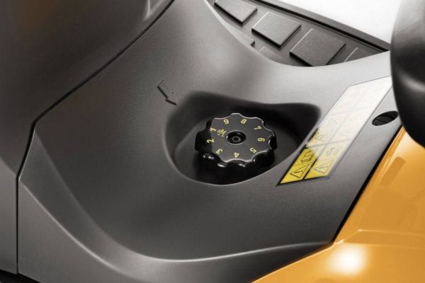 Трактор садовий бензиновий STIGA Estate9122WX