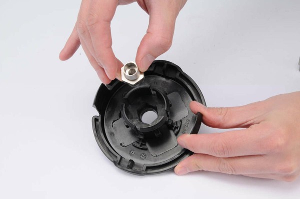 Головка для кріплення жилки до газонокосарок FLO: Ø=2-2,4 мм, 5 адаптерів, Ø=108 мм, h=58 мм [10/40]