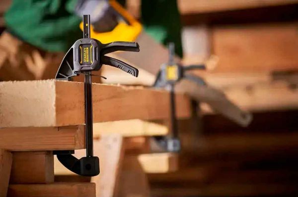 Струбцина FatMax XL триггерная з максимальним зусиллям стиснення 270 кг STANLEY FMHT0-83213