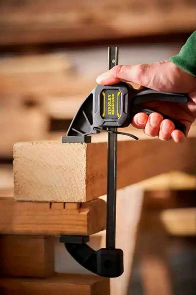 Струбцина FatMax XL триггерная з максимальним зусиллям стиснення 270 кг STANLEY FMHT0-83213