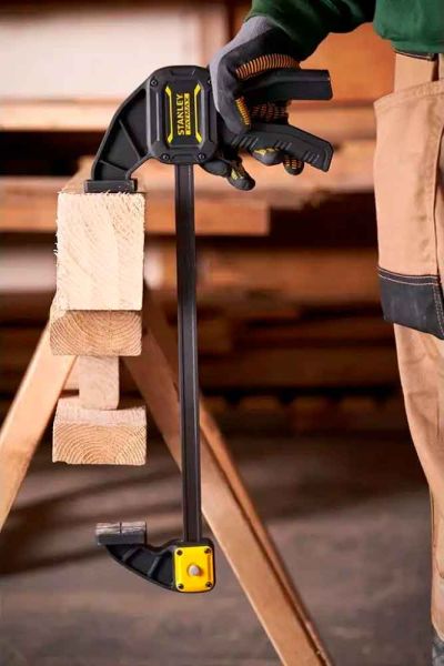 Струбцина FatMax XL триггерная з максимальним зусиллям стиснення 270 кг STANLEY FMHT0-83213