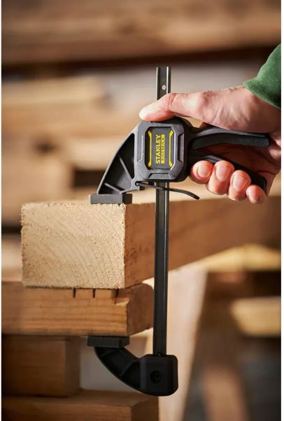 Струбцина FatMax М триггерная з максимальним зусиллям стиснення 45 кг STANLEY FMHT0-83232