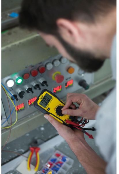 Мультиметр цифровий категорії САТ III STANLEY FMHT82565-0