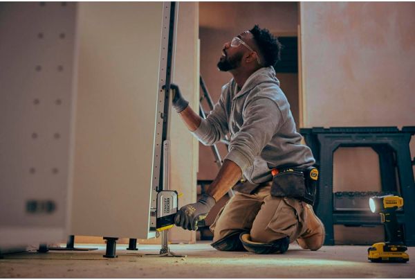 Струбцина розпірна-домкрат FATMAX® TradeLift™ тригерна, максимальна вантажопідйомність 150 кг STANLEY FMHT83550-1