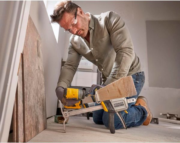 Струбцина розпірна-домкрат FATMAX® TradeLift™ тригерна, максимальна вантажопідйомність 150 кг STANLEY FMHT83550-1