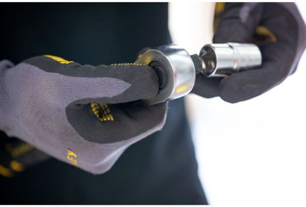 Головка 1/2 х 32 мм, з шестигранним профілем, метричнаі. STANLEY FMMT17246-0