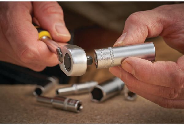 Головка 1/4 х 5 мм, з шестигранним профілем, висока, метрична. STANLEY FMMT17249-0