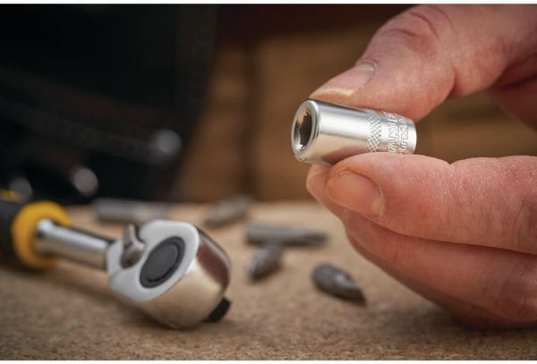 Тримач для біт 1/4. STANLEY FMMT18007-0