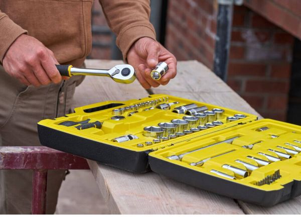 Набір голівок торцевих 1/4, 1/2 MaxiDrive, 81 предмет STANLEY FMMT82826-1