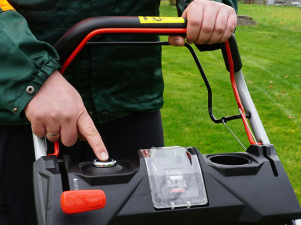 Газонокосарка бензинова HECHT 551 SXE