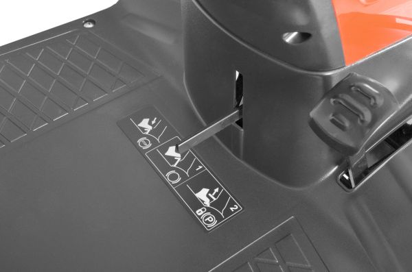 Трактор садовий бензиновий HECHT 5162