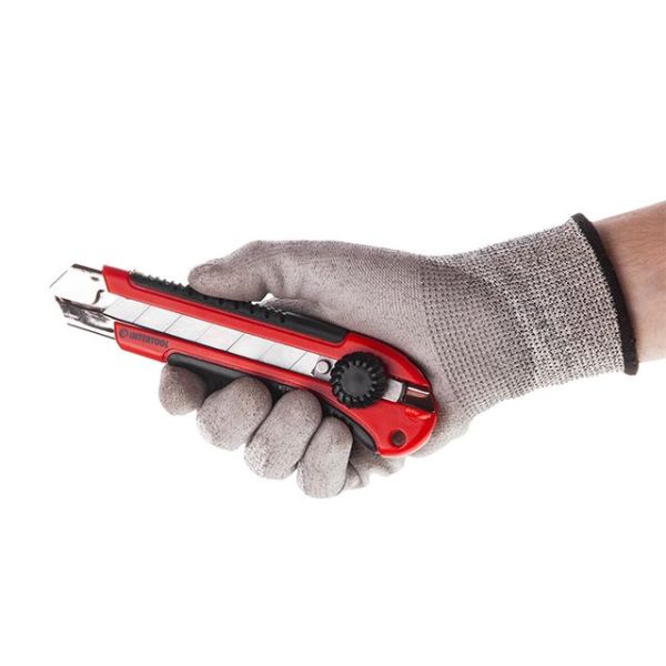 Ніж з металевою напрямною під лезо 25 мм, прогумоване руків'я INTERTOOL HT-0526