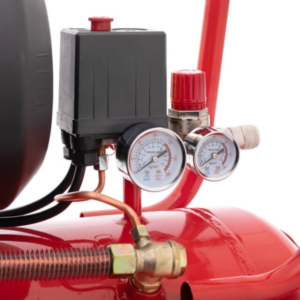 Компресор 100 л, 3 кВт, 220 В, 10 aтм, 420 л/хв., 2 циліндри INTERTOOL PT-0008