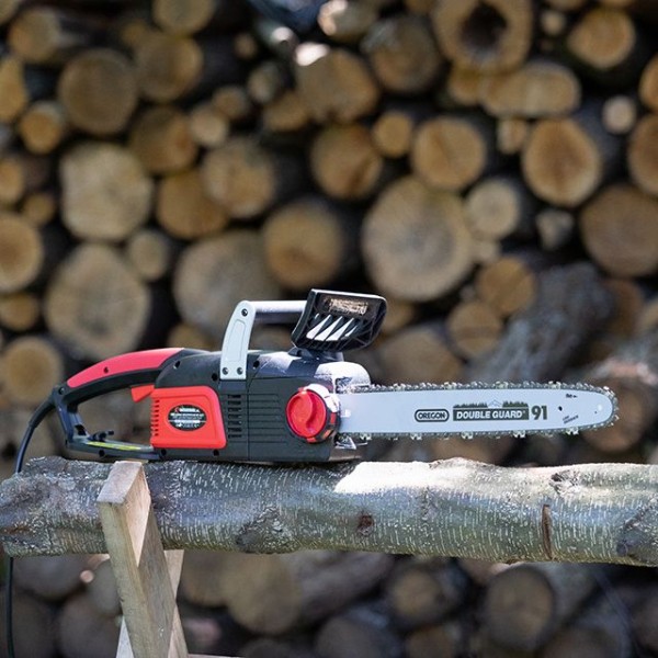 Пила ланцюгова електрична 2400 Вт, шина 40 см, плавний пуск, SDS-система натяжіння ланцюга INTERTOOL WT-0625