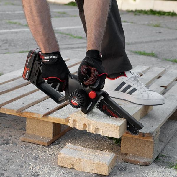 Міні-пилка ланцюгова акумуляторна з безщітковим двигуном 20 В, шина 20 см, 7.5 м/с, без ЗП та АКБ, STORM INTERTOOL WT-9210