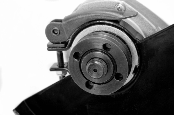 Кутова шліфувальна машина HECHT 1309