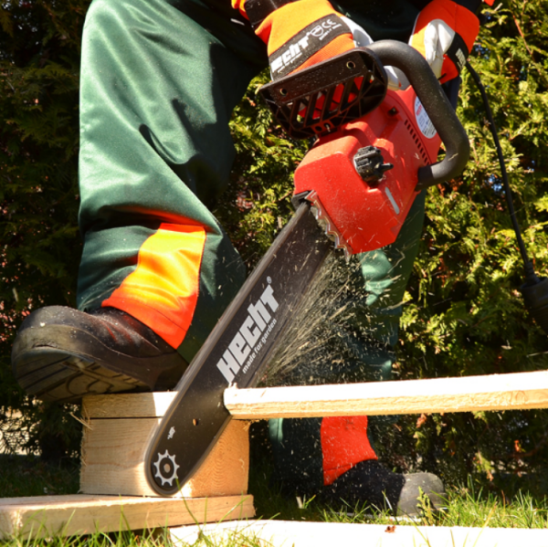 Пилка електрична HECHT 2250