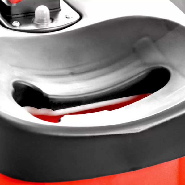 Садовий фрезерний подрібнювач гілок HECHT 626 SILENT