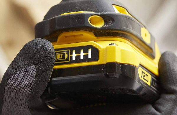 Гайковерт ударний акумуляторний безщітковий STANLEY FATMAX SFMCF810D2K