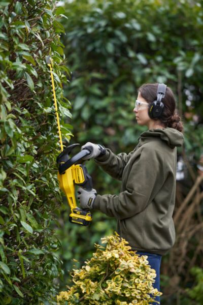 Кущоріз акумуляторний STANLEY FATMAX SFMCHT855M1