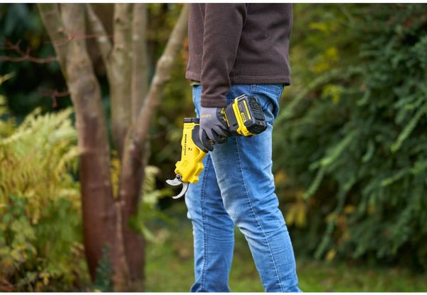 Ножиці садові - секатор акумуляторний STANLEY FATMAX SFMCPP32B