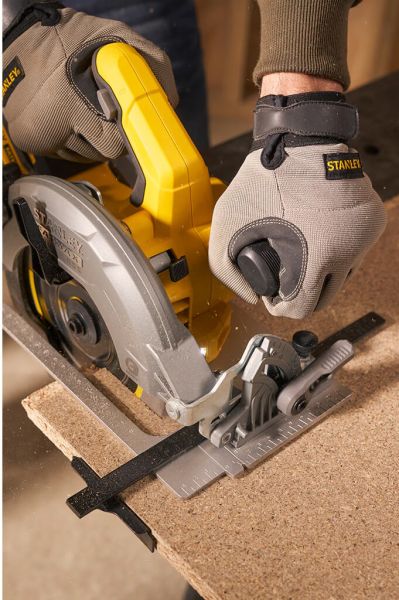 Пила циркулярна акумуляторна STANLEY FATMAX SFMCS550M2K