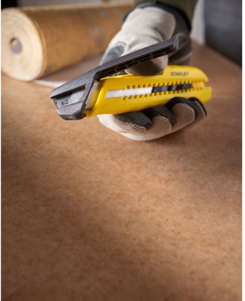 Ніж довжиною 160 мм з лезом шириною 18 мм з сегментами, що відламуються STANLEY STHT10489-0