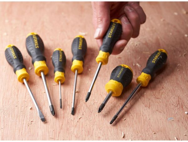 Викрутка Cushion Grip під шліц Ph1 з довжиною жала 75 мм STANLEY STHT16155-0