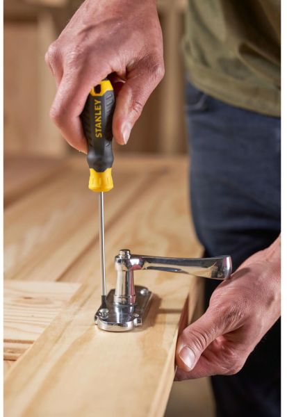 Викрутка Cushion Grip довжиною 100 мм з паралельним жалом під шліц SL 4.0 STANLEY STHT16195-0