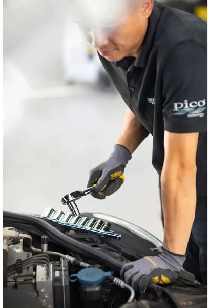 Набір головок торцевих 1/4 з одинадцяти предметів STANLEY STMT82666-0