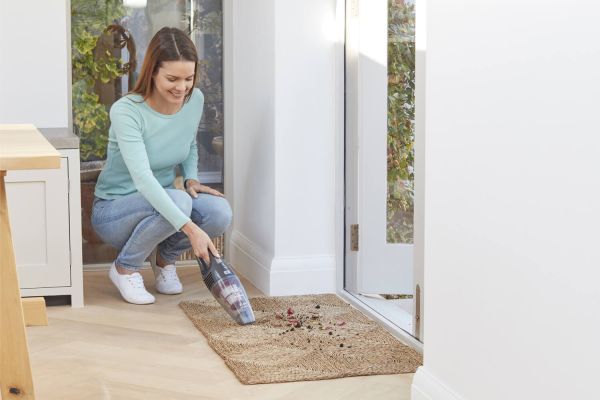 Пилосос акумуляторний (електровіник) BLACK+DECKER SVB620JW