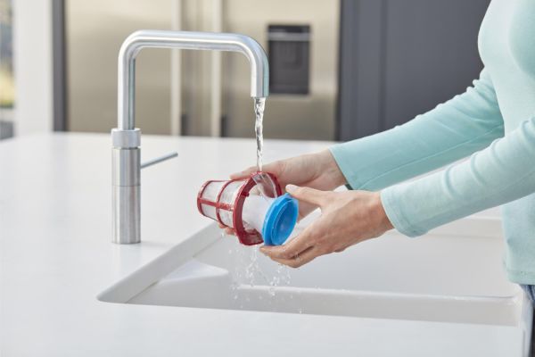 Пилосос акумуляторний (електровіник) BLACK+DECKER SVB620JW