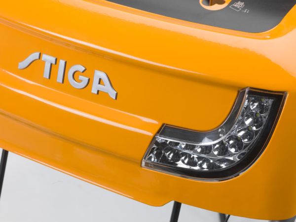 Підмітальна машина бензинова самохідна STIGA SWS800GE