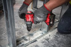 Дриль-шурупокрут акумуляторний MILWAUKEE, M18 FDD2-502X,135Нм (+ заряд.пристрій, 2 акум.Х 5Аг, HDкей