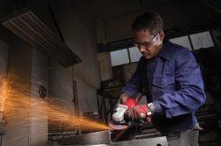 Шліфмашина кутова MILWAUKEE, AGV 15-150 XC DMS, 1550Вт, Ø150мм