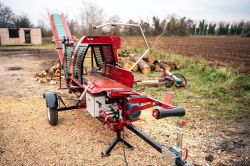 Напівавтоматична машина для різання і розколу дров Brugger SA38